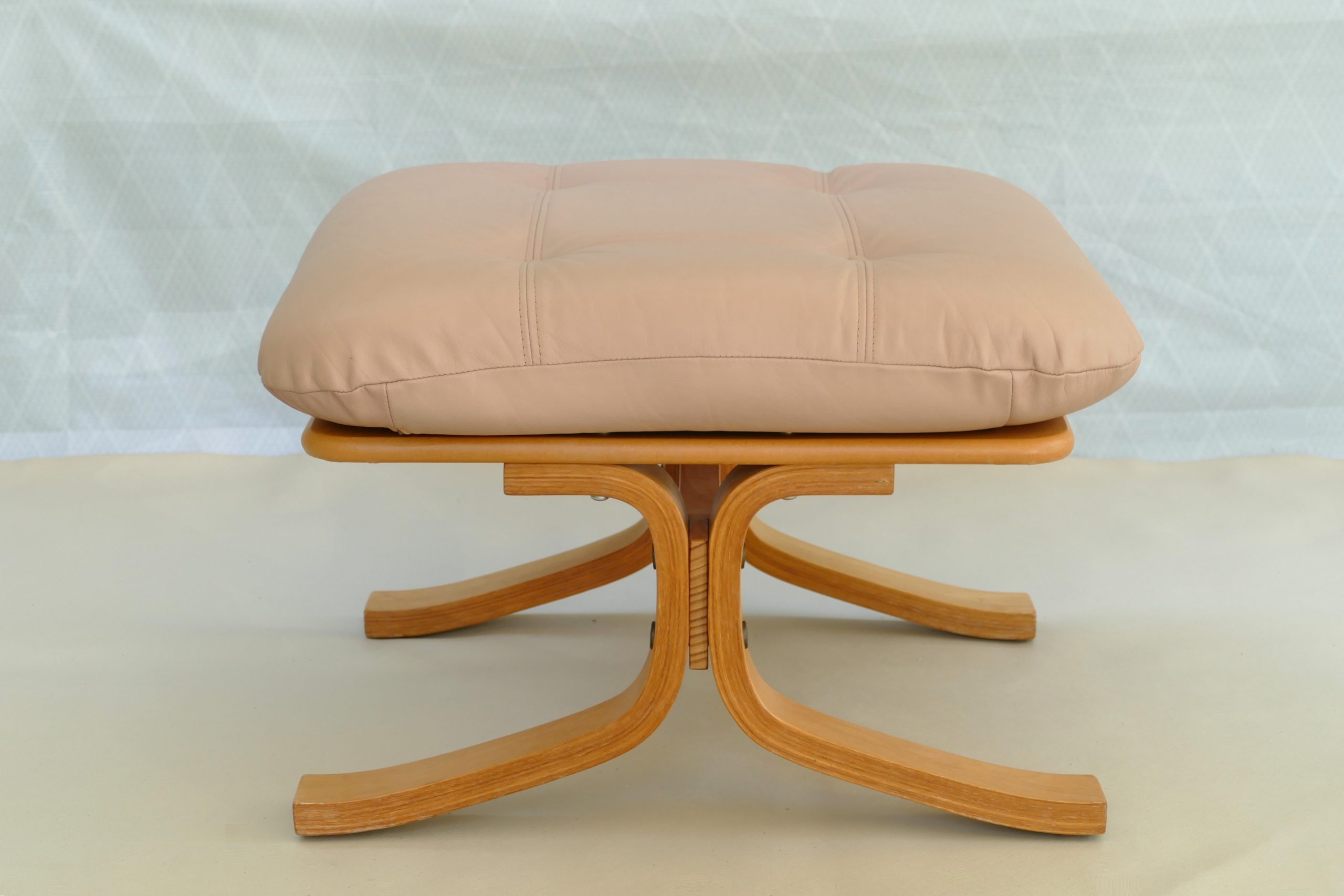 danish-deluxe-vintage-leather-lounge-chair-footstool-retro-westnofa-era (6)