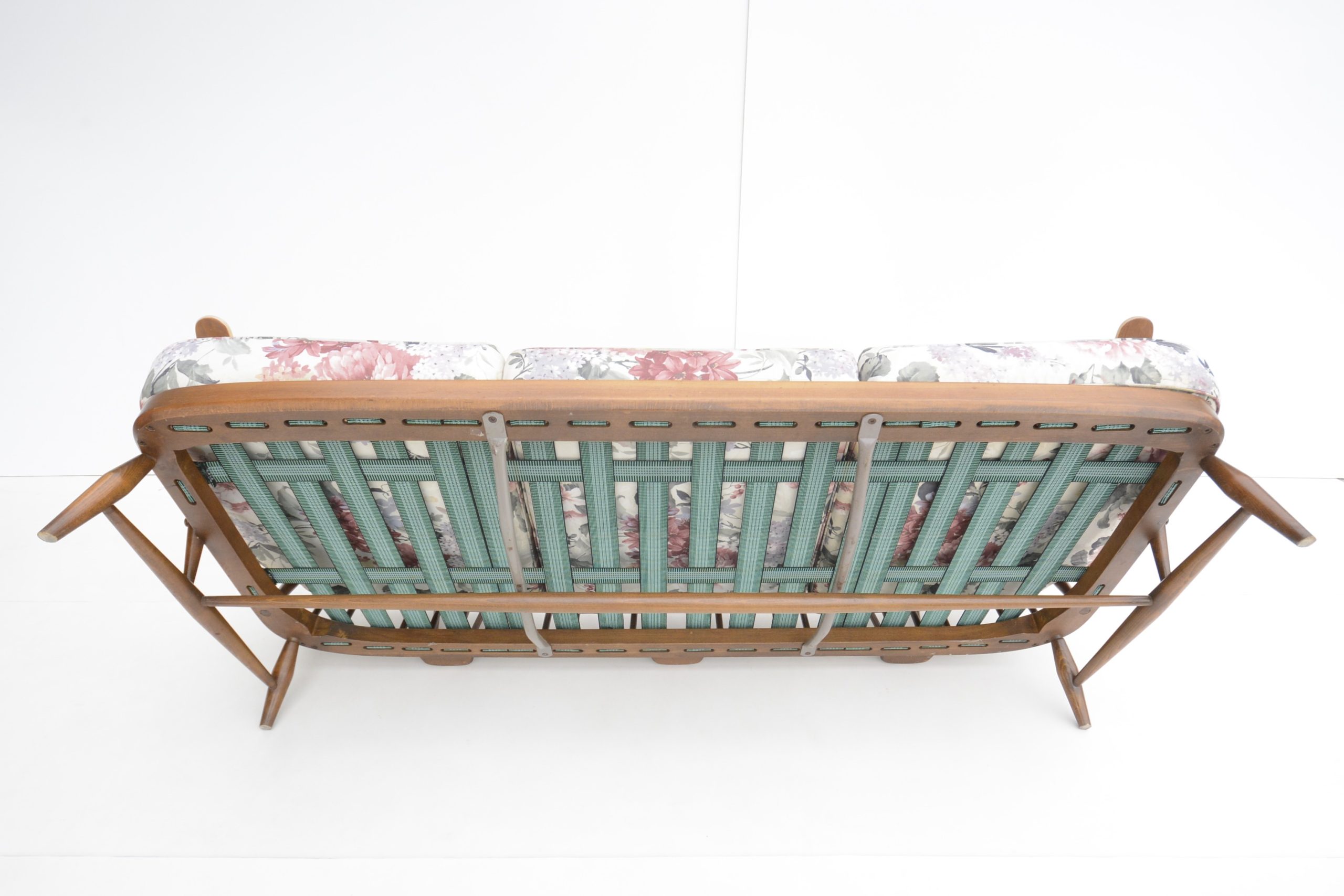 ercol-windsor-lounge-suite-vintage-retro-lounge-chairs-sofa-danish-parker-era (17)