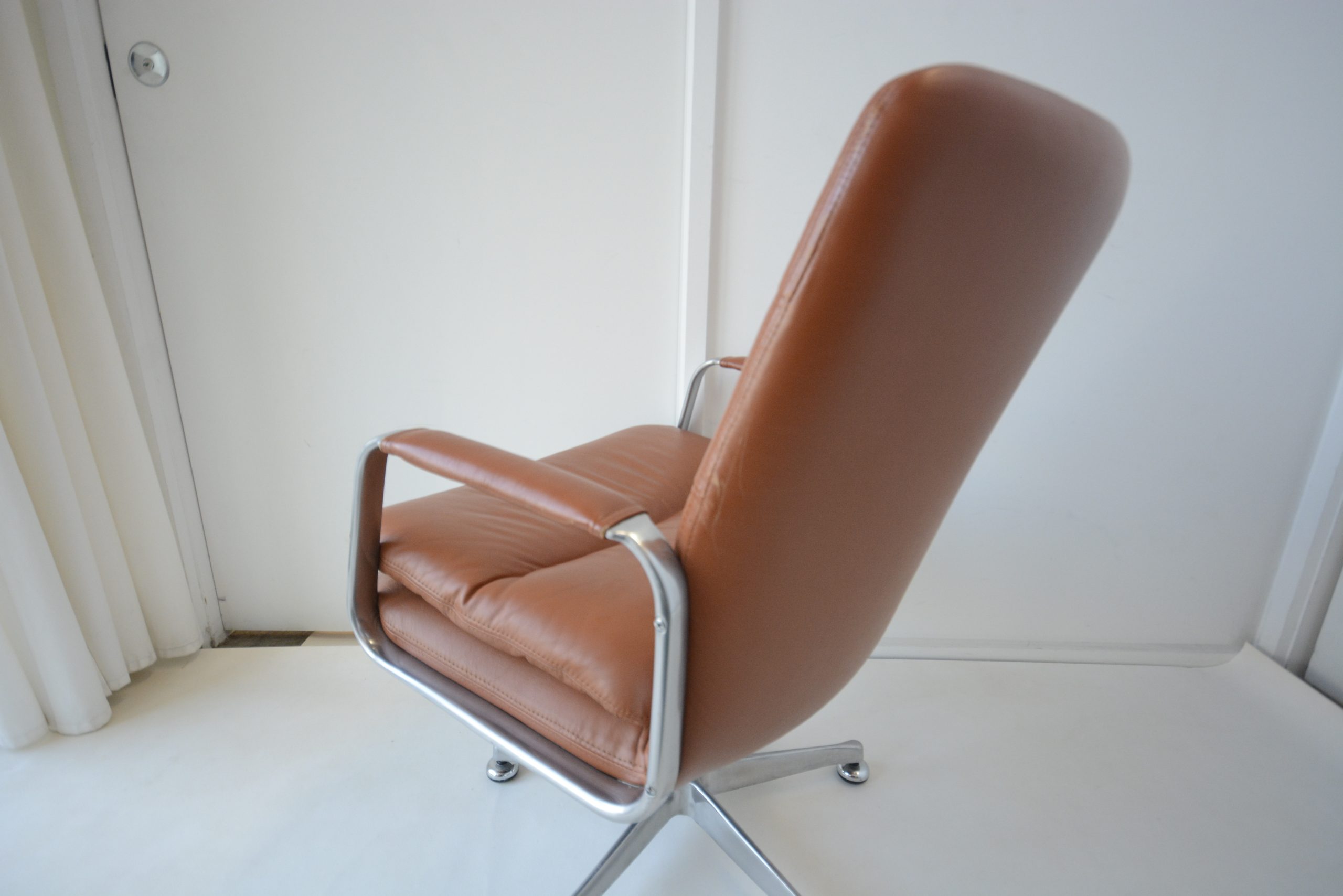 framac-designer-vintage-office-swivel-chair-eames-aluminium-group (12)