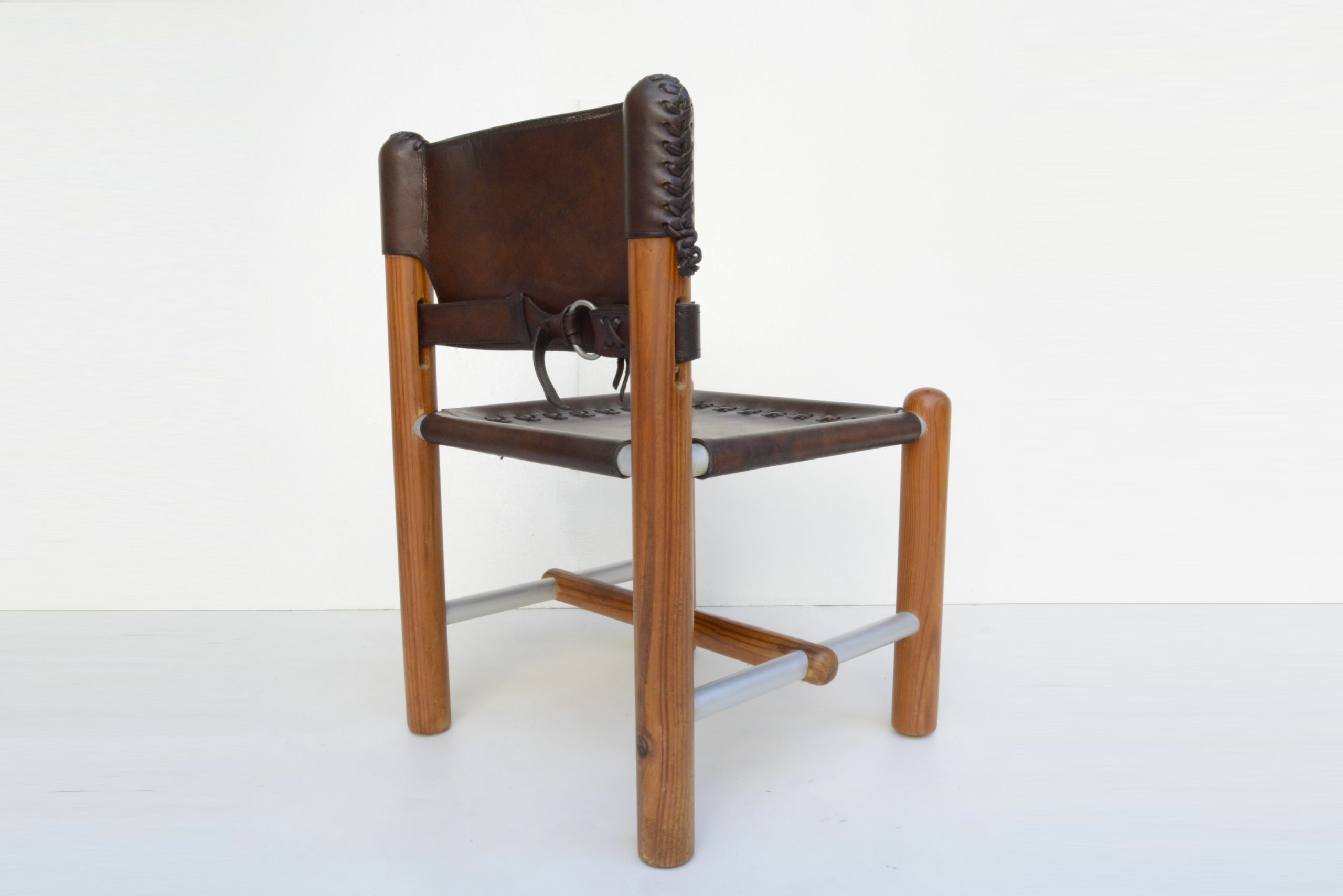robert-dunlop-dining-suite-leather-australian-designer-chairs-table-furniture (38)