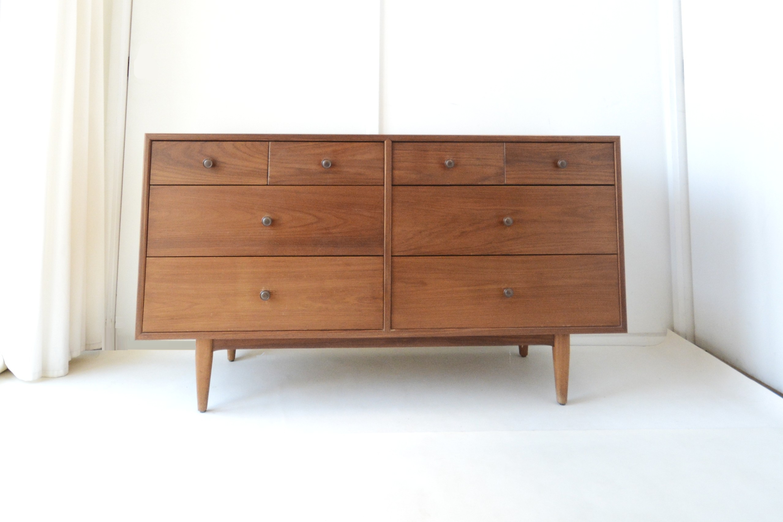 tasmanian-myrtle-lowboy-chest-drawers-1950's-myer-heritage-era (1