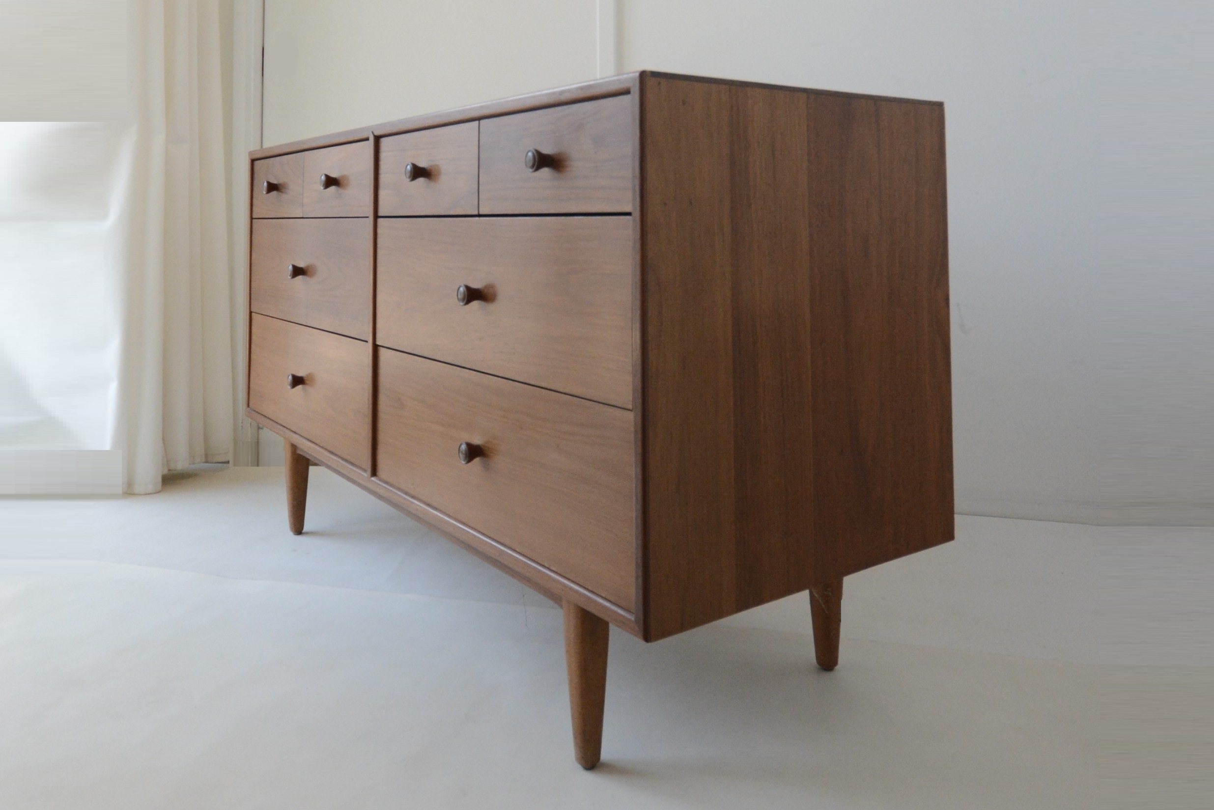 tasmanian-myrtle-lowboy-chest-drawers-1950's-myer-heritage-era (1 (11)