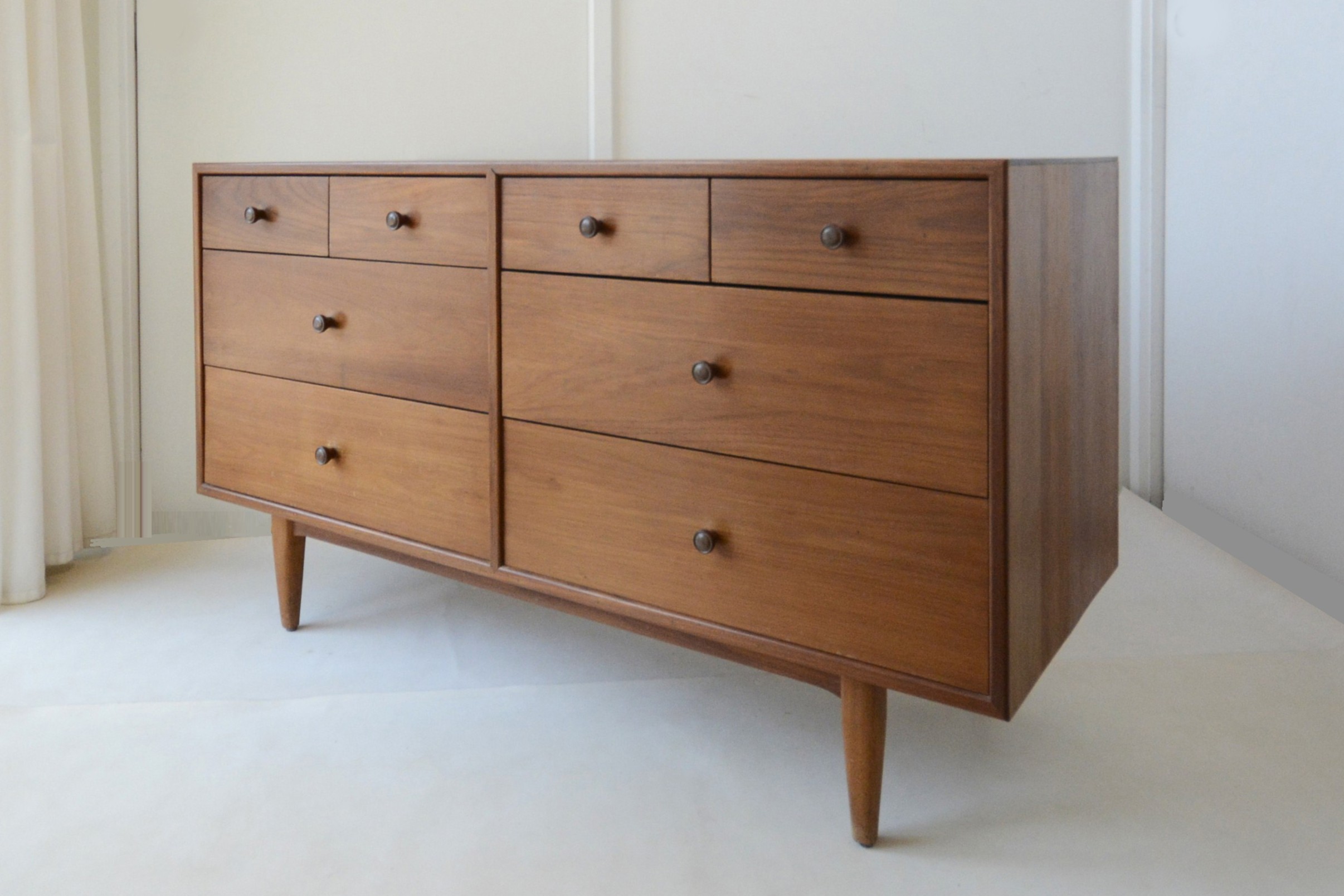 tasmanian-myrtle-lowboy-chest-drawers-1950's-myer-heritage-era (1 (17)