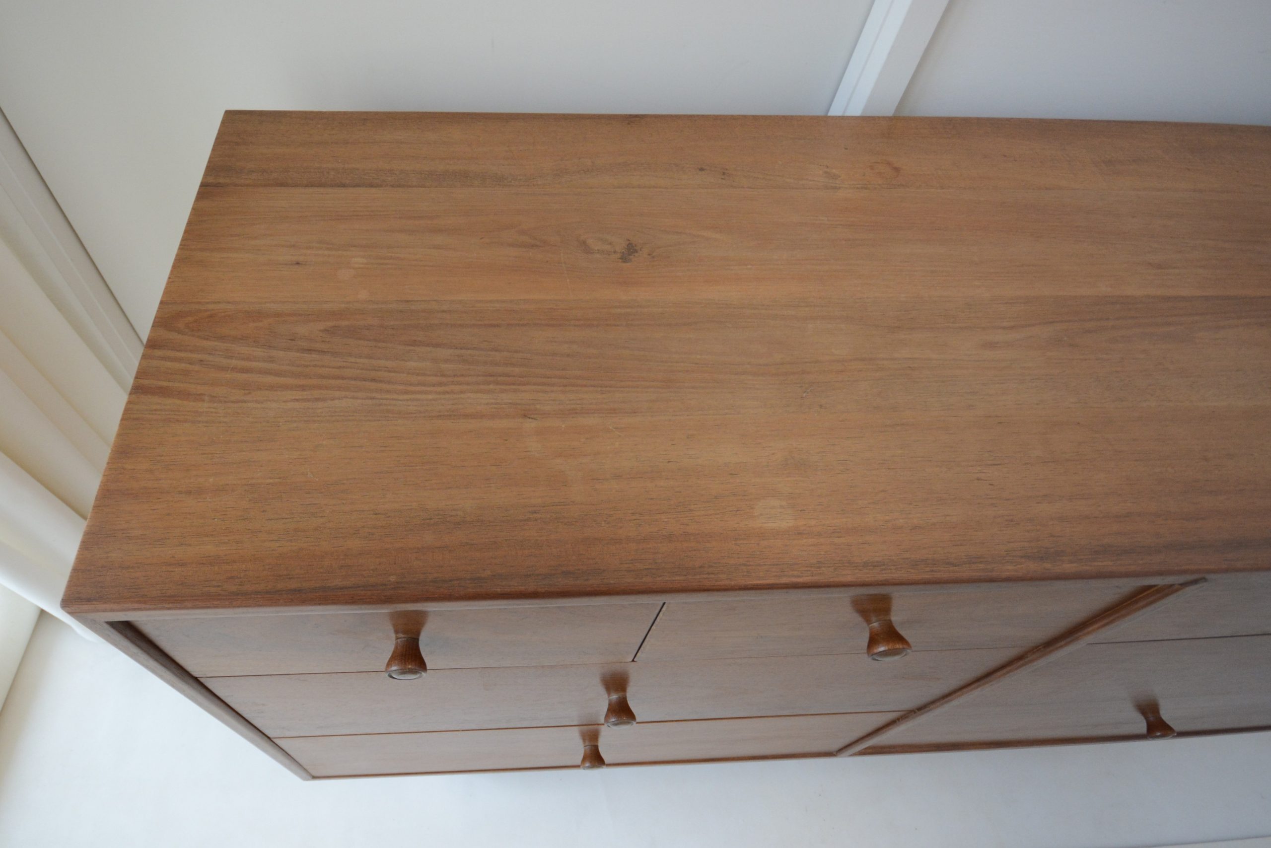 tasmanian-myrtle-lowboy-chest-drawers-1950's-myer-heritage-era (1 (7)