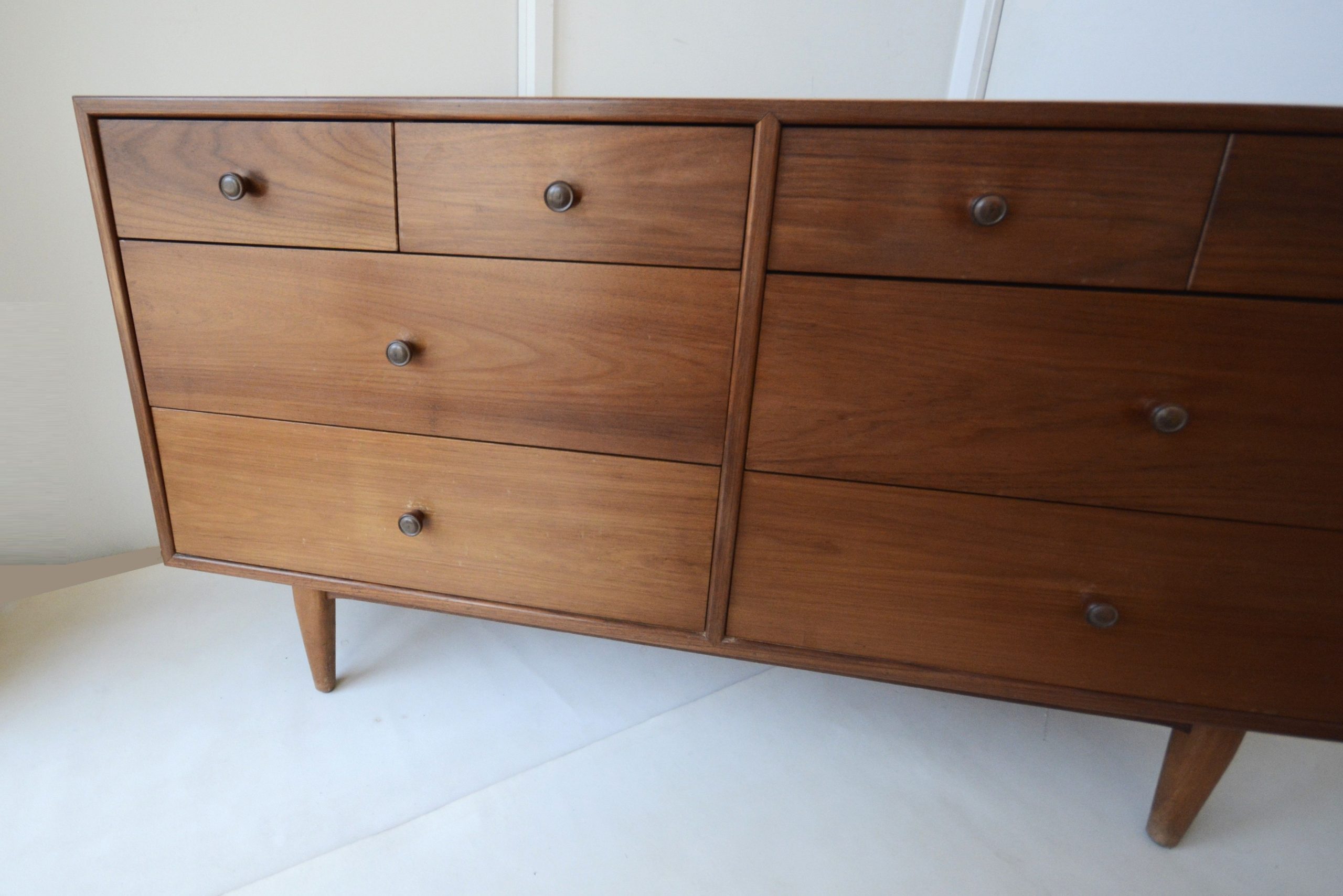 tasmanian-myrtle-lowboy-chest-drawers-1950's-myer-heritage-era (1)