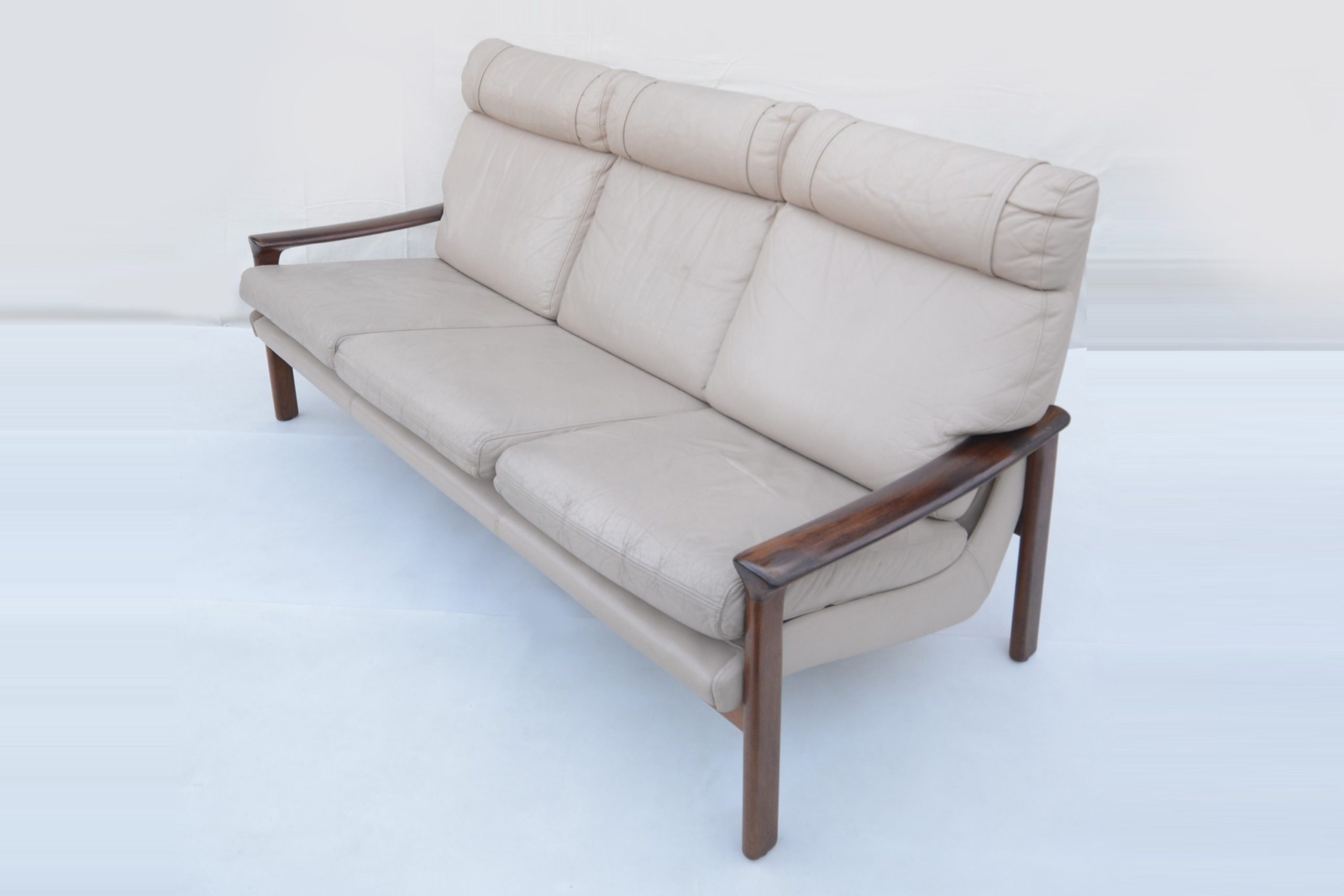 tessa-21-t21-lounge-suite-sofa-swivel-chairs-leather-vintage-danish-era (12)