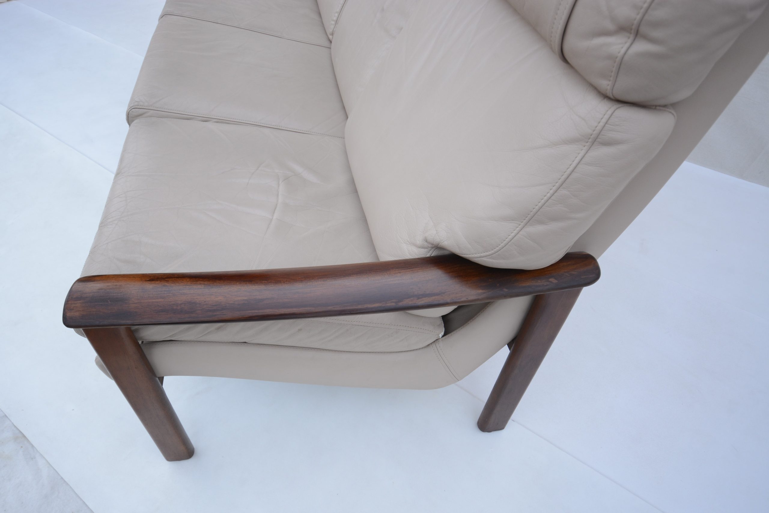 tessa-21-t21-lounge-suite-sofa-swivel-chairs-leather-vintage-danish-era (13)