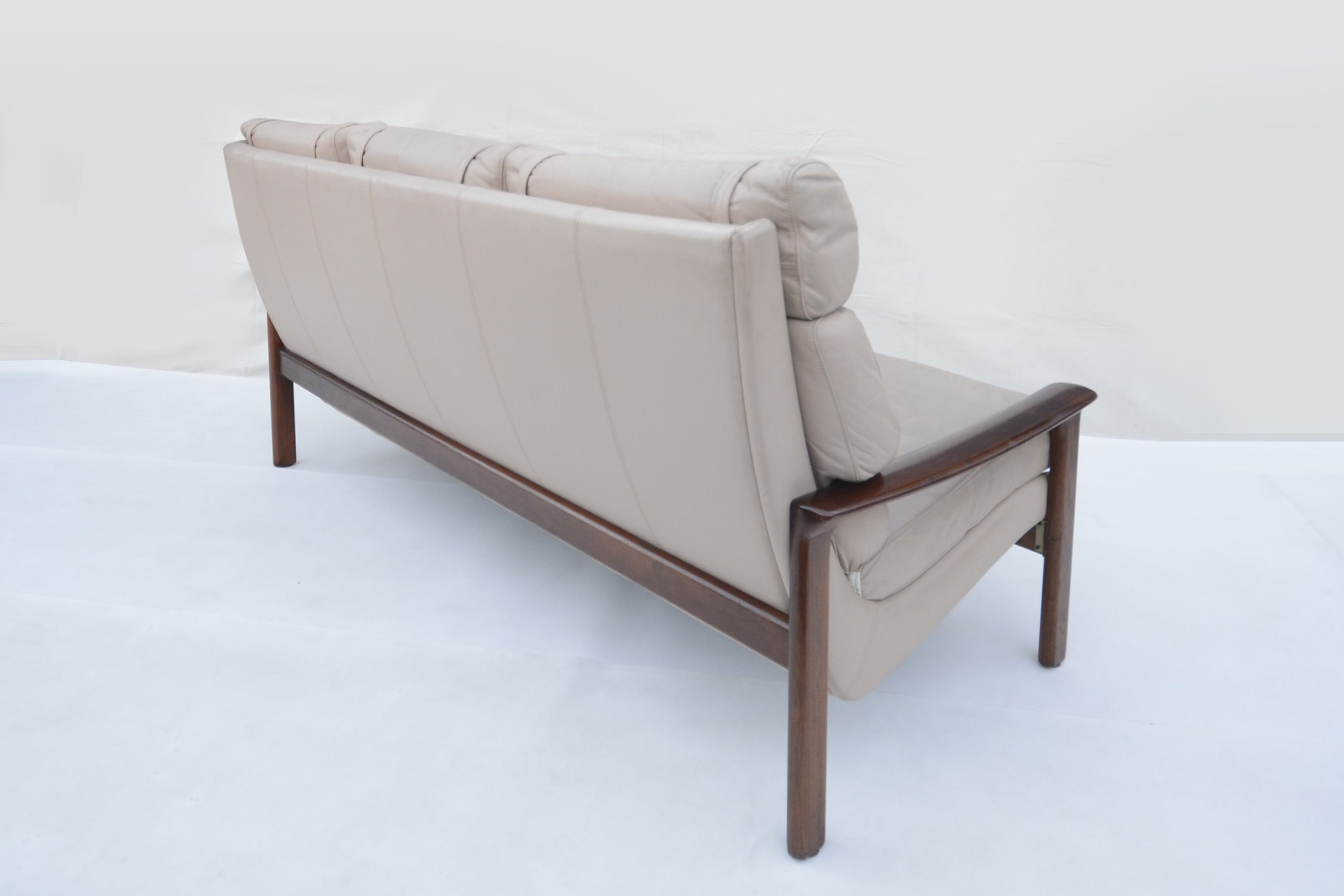 tessa-21-t21-lounge-suite-sofa-swivel-chairs-leather-vintage-danish-era (22)