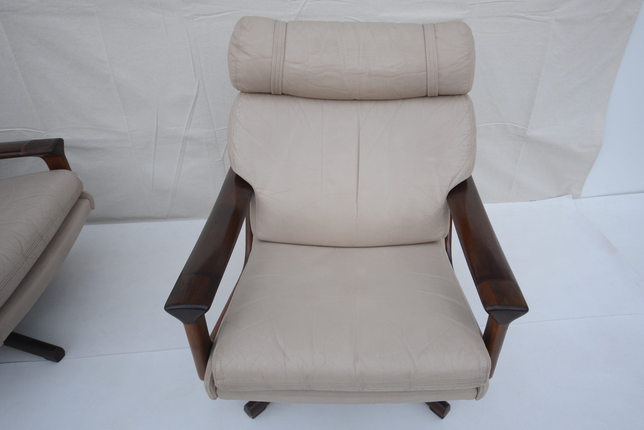 tessa-21-t21-lounge-suite-sofa-swivel-chairs-leather-vintage-danish-era (26)