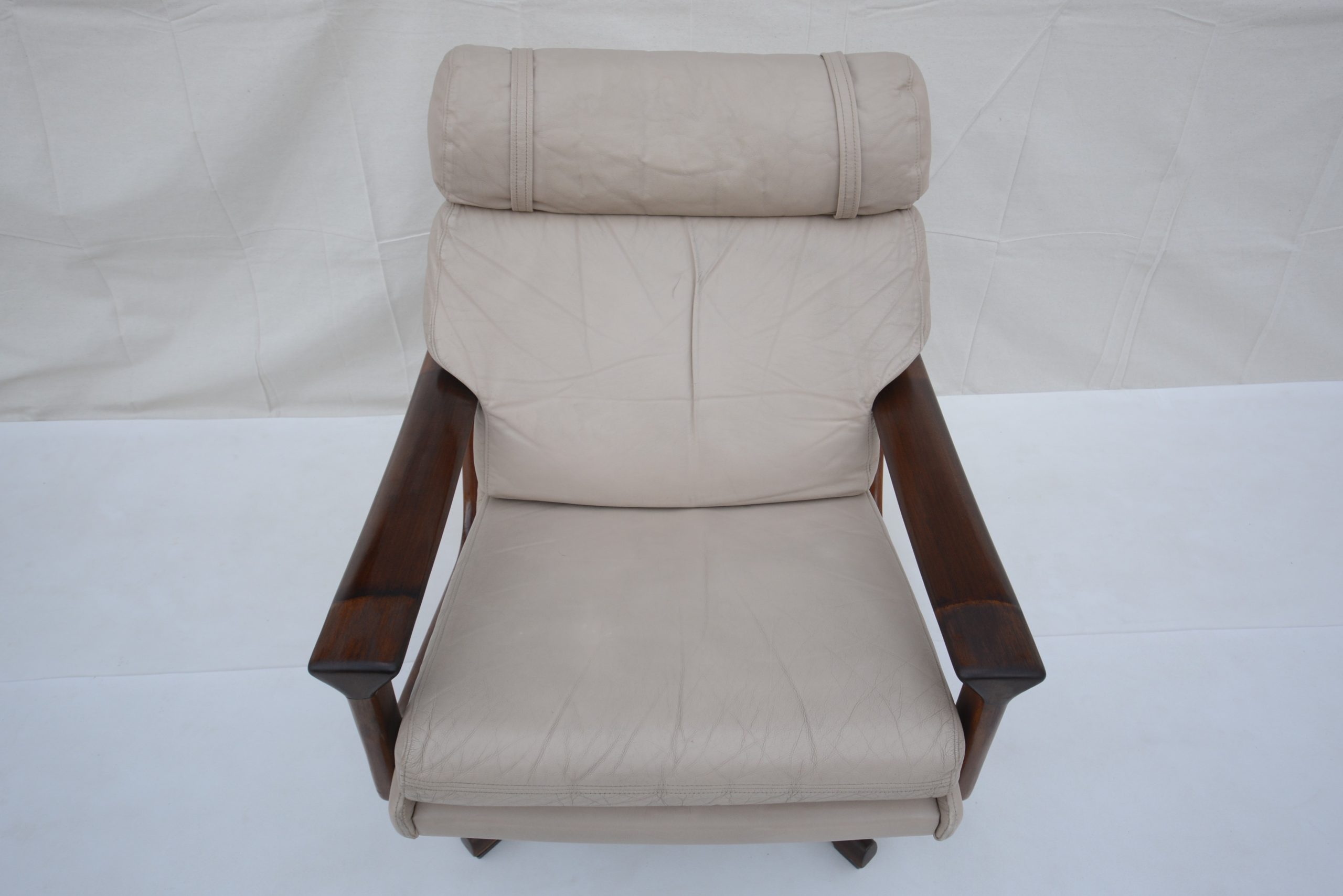 tessa-21-t21-lounge-suite-sofa-swivel-chairs-leather-vintage-danish-era (32)