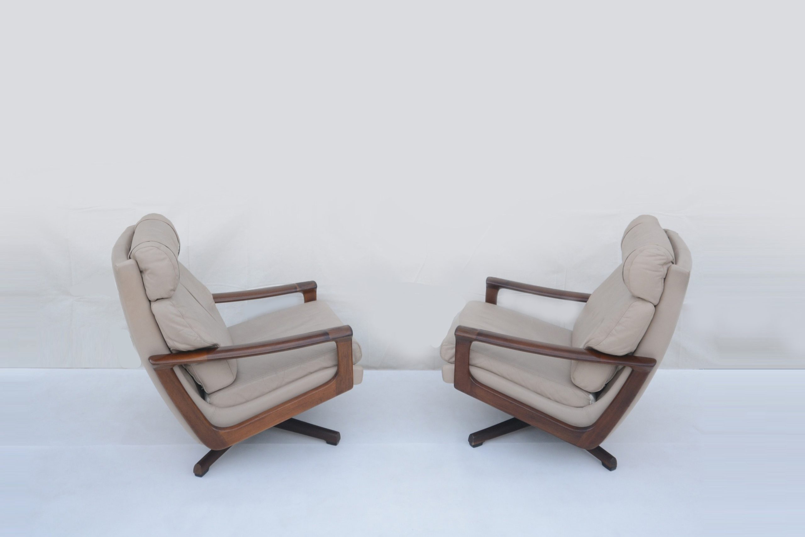 tessa-21-t21-lounge-suite-sofa-swivel-chairs-leather-vintage-danish-era (7)N