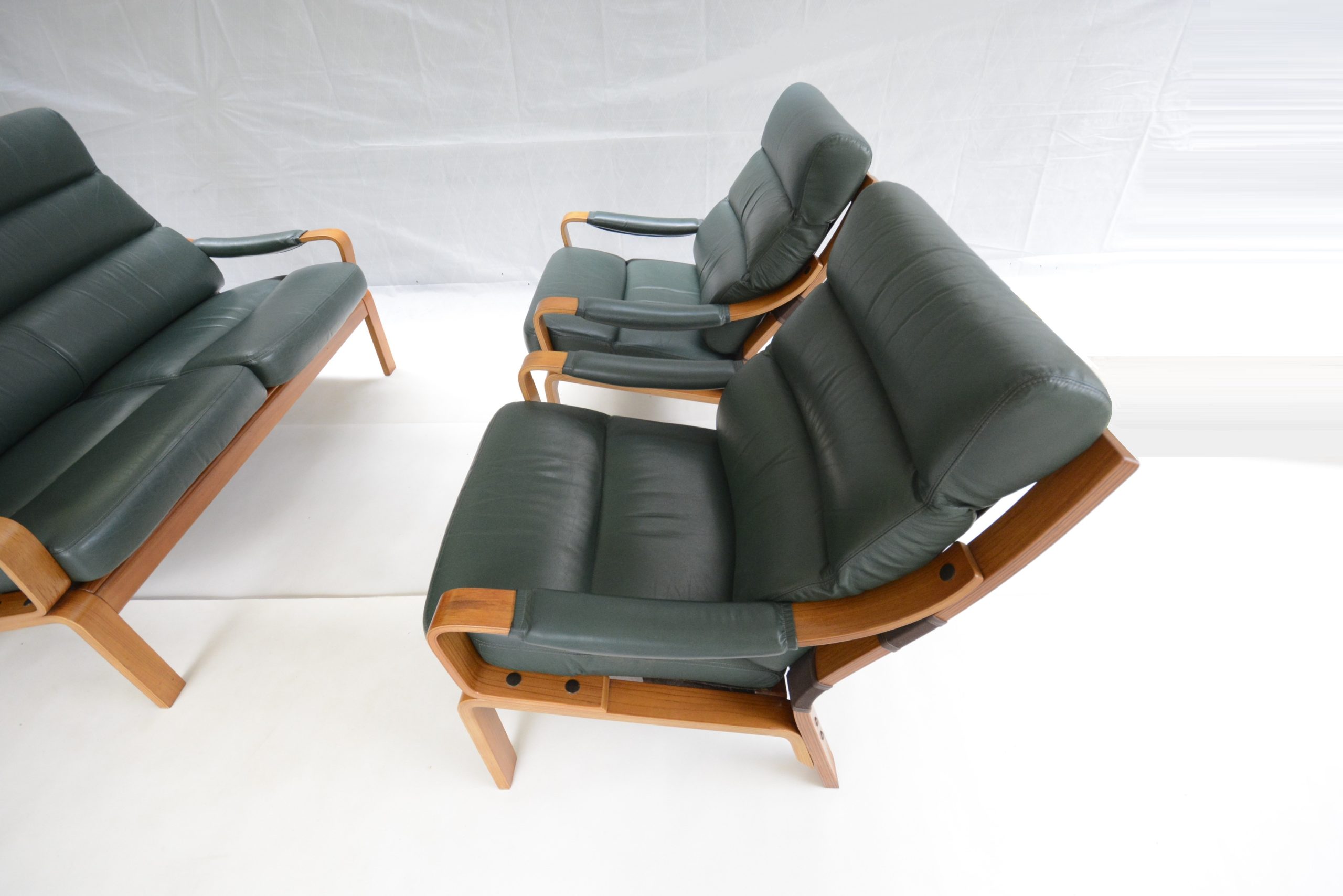 tessa-T6-lounge-suite-sofa-chairs-leather-vintage-parker-danish-era (11)