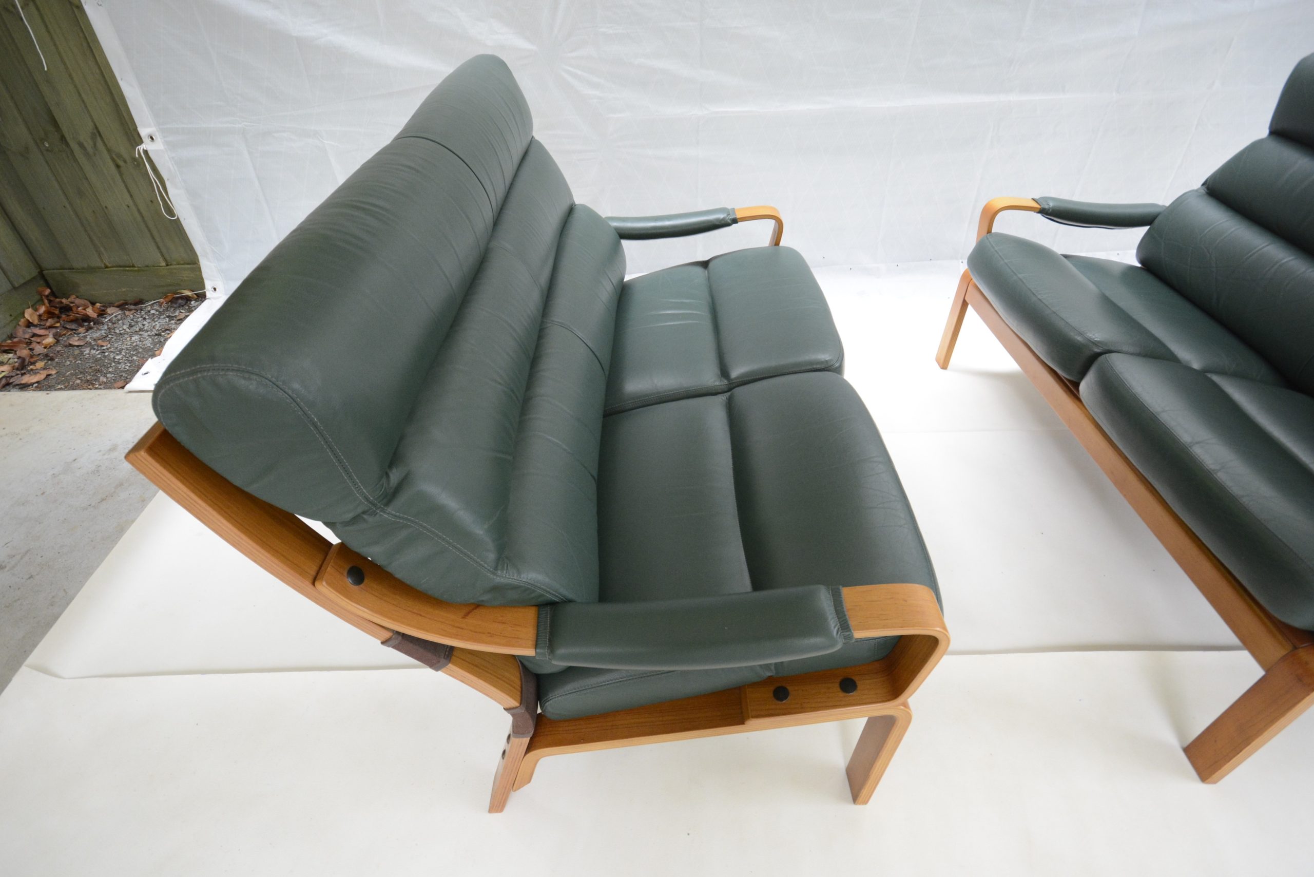 tessa-T6-lounge-suite-sofa-chairs-leather-vintage-parker-danish-era (12)