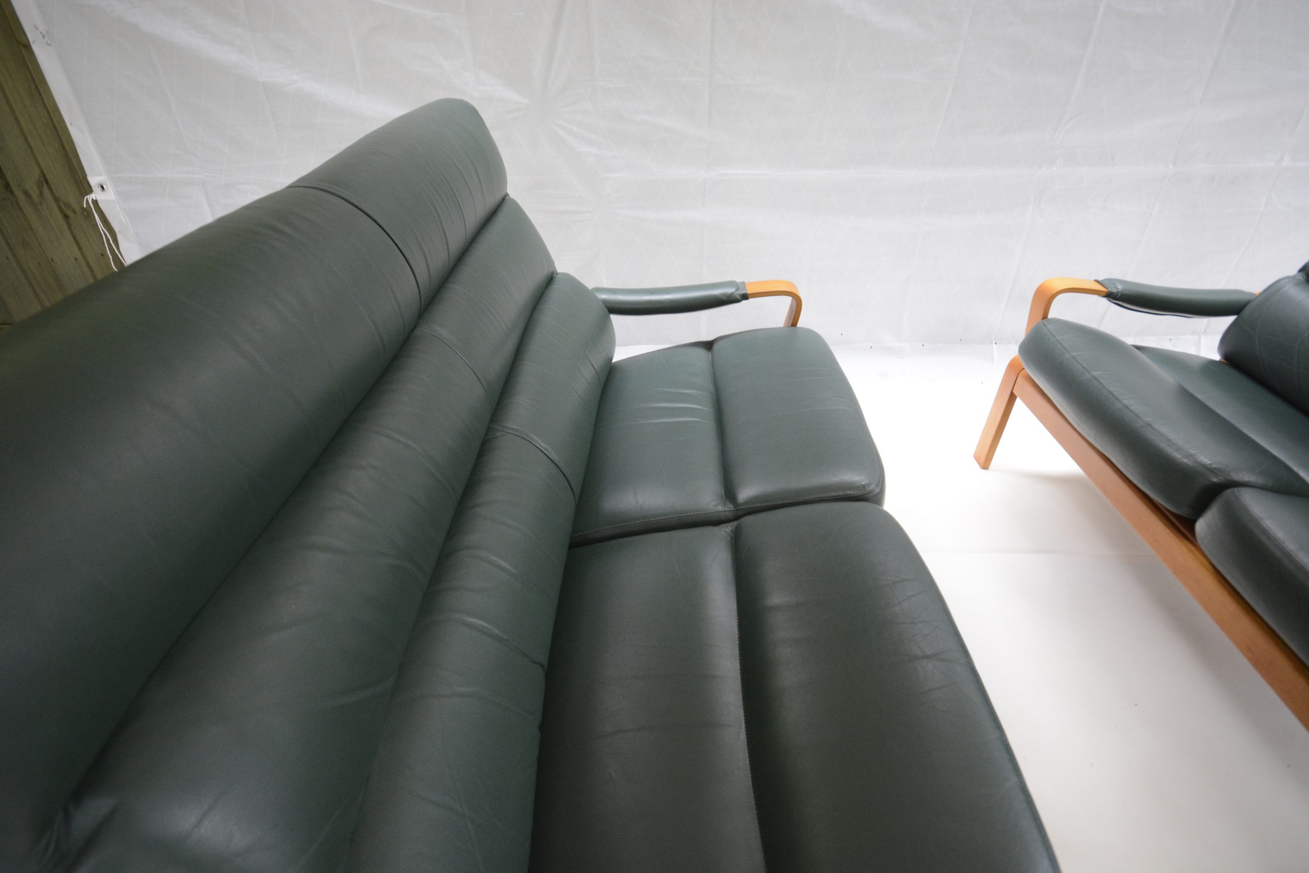 tessa-T6-lounge-suite-sofa-chairs-leather-vintage-parker-danish-era (14)