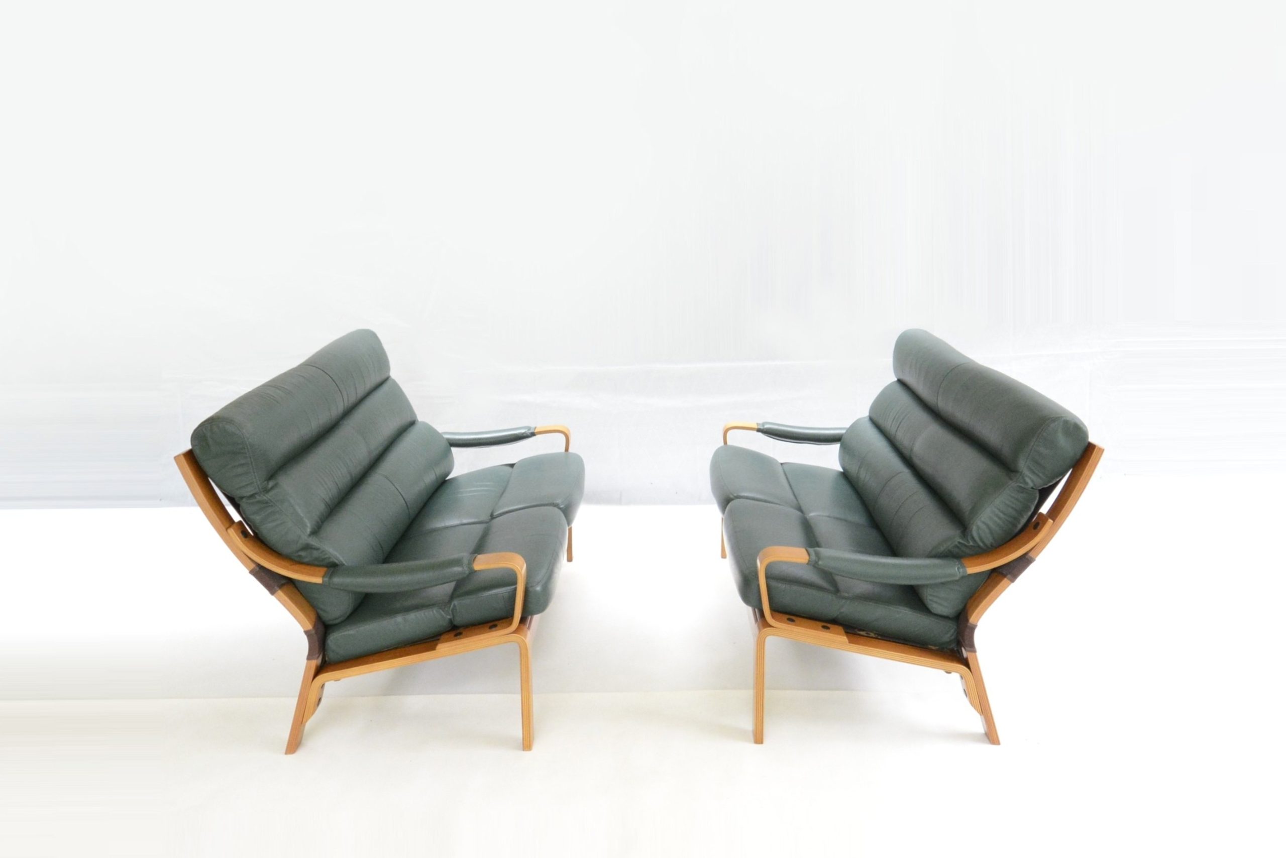 tessa-T6-lounge-suite-sofa-chairs-leather-vintage-parker-danish-era (3)