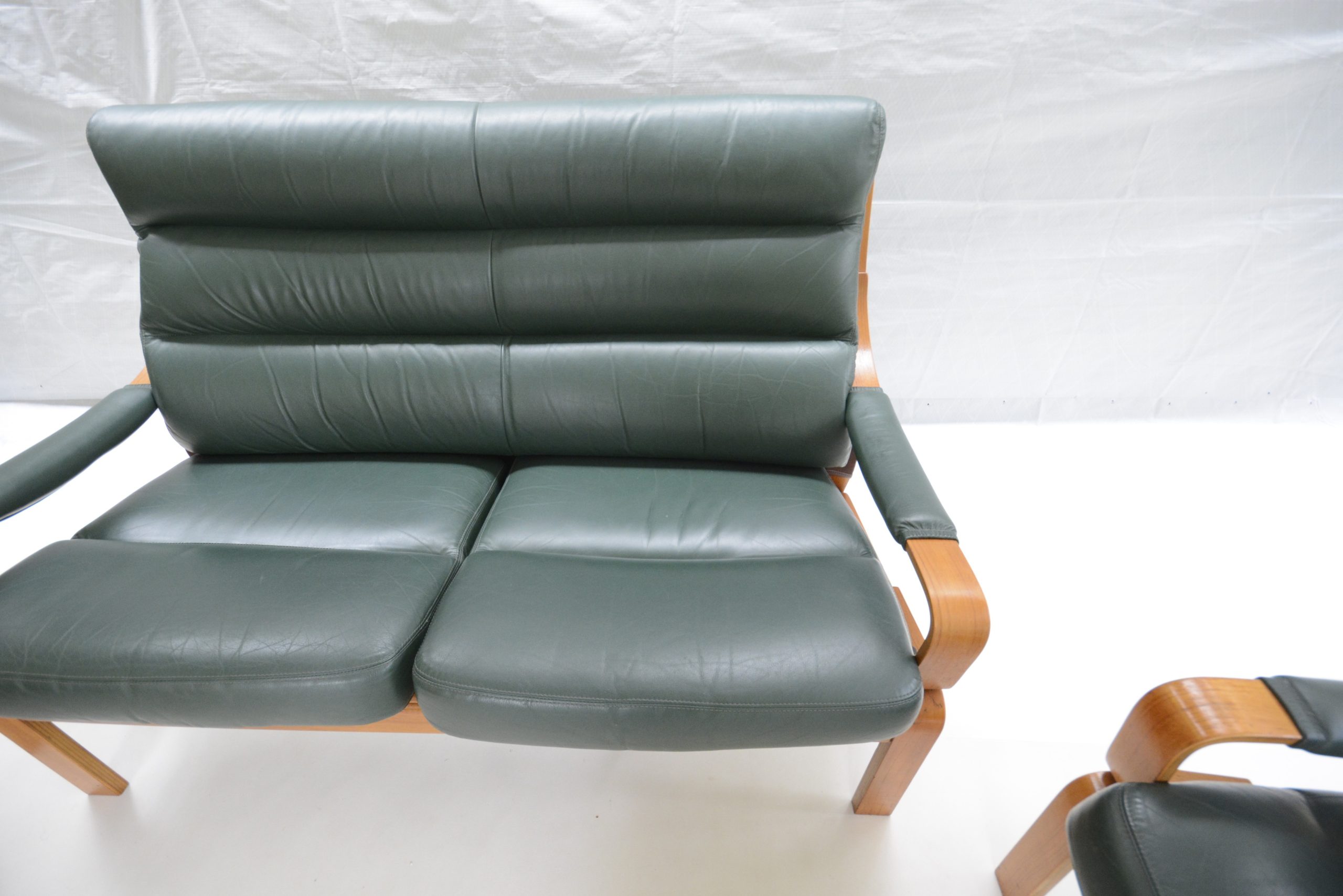tessa-T6-lounge-suite-sofa-chairs-leather-vintage-parker-danish-era (8)