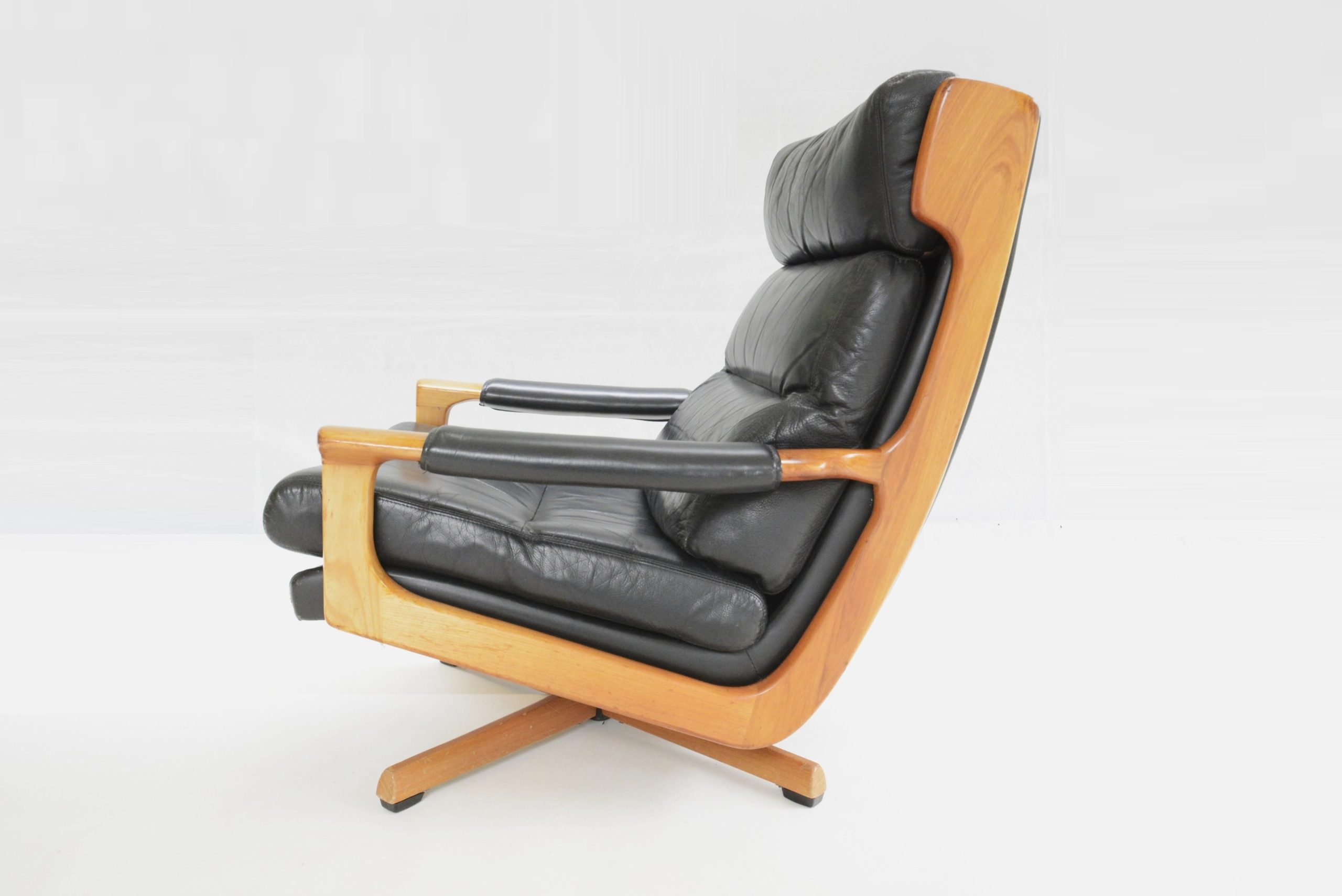 tessa-delmont-swivel-chair-leather-vintage-parker-danish-era (3)