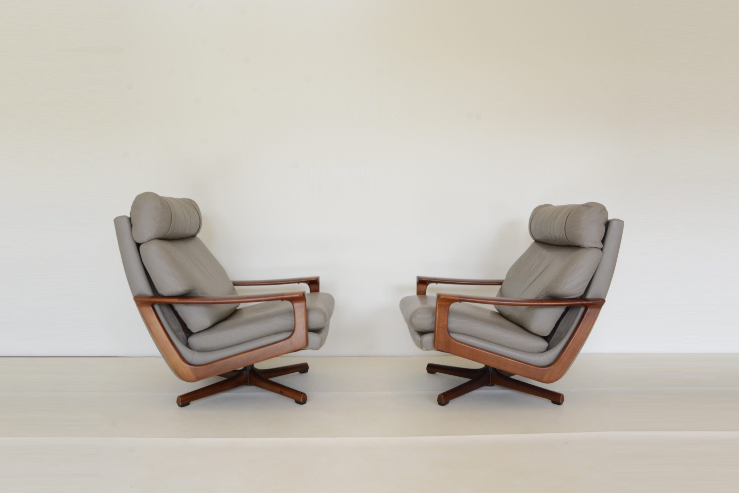 tessa-t21-lounge-suite-sled-based-sofa-pair-swivel-chairs-vintage-parker-danish-era (15)