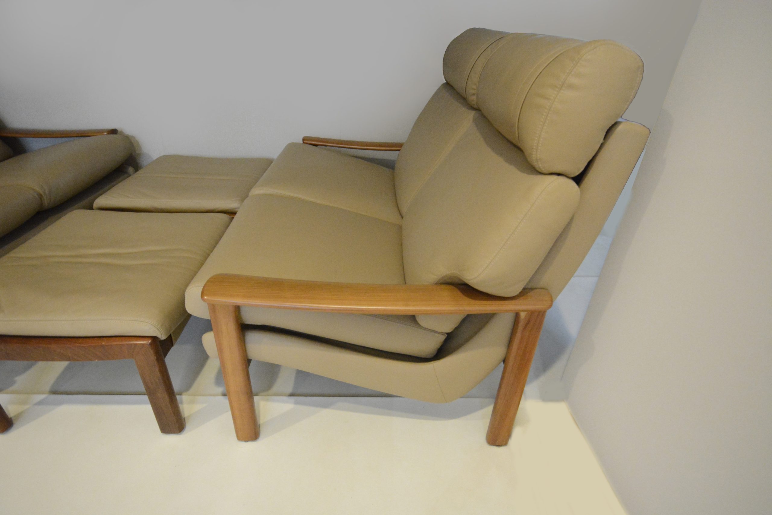 tessa-t21-vintage-australian-chairs-lounge-table-parker-danish-style (14)