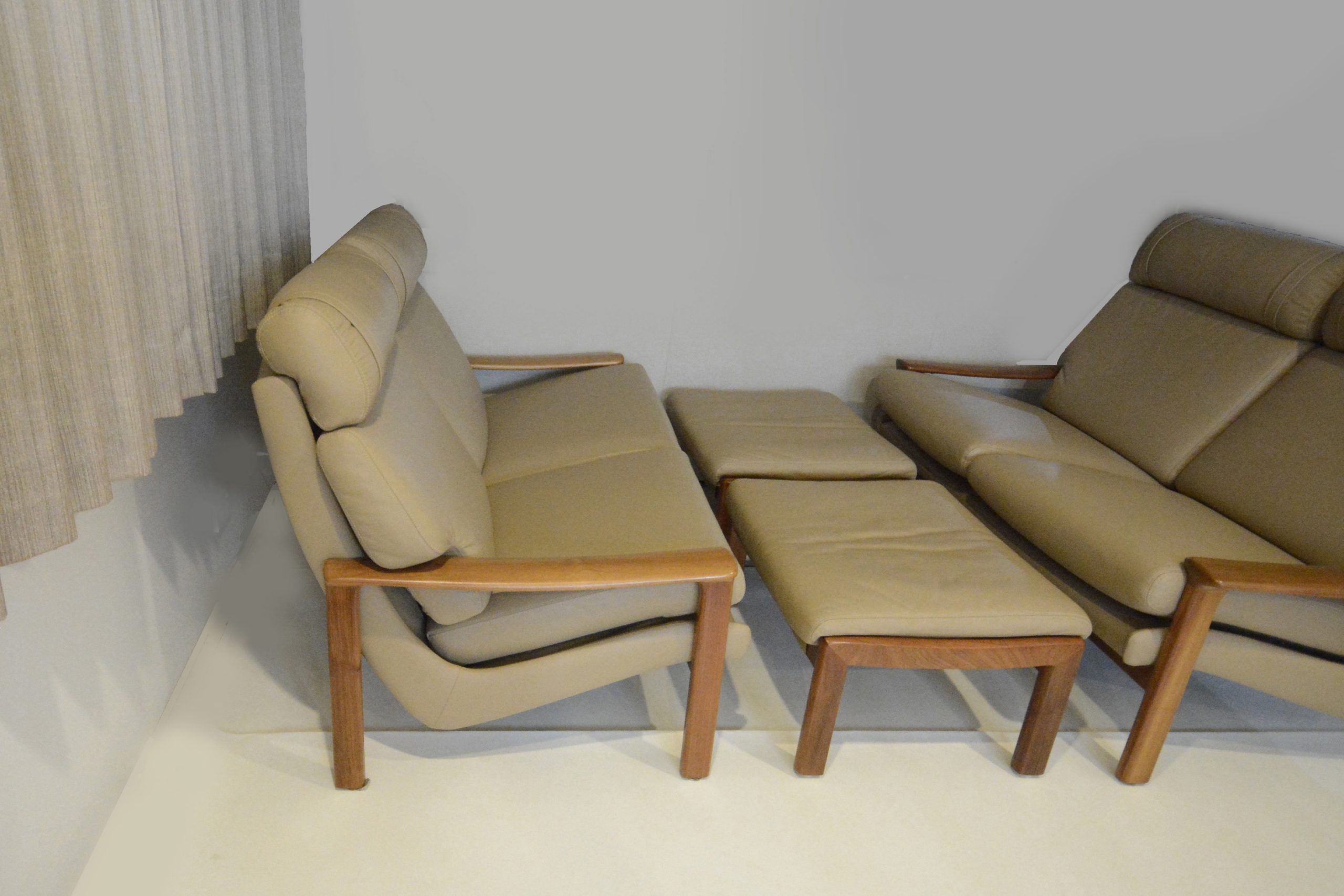 tessa-t21-vintage-australian-chairs-lounge-table-parker-danish-style (5)