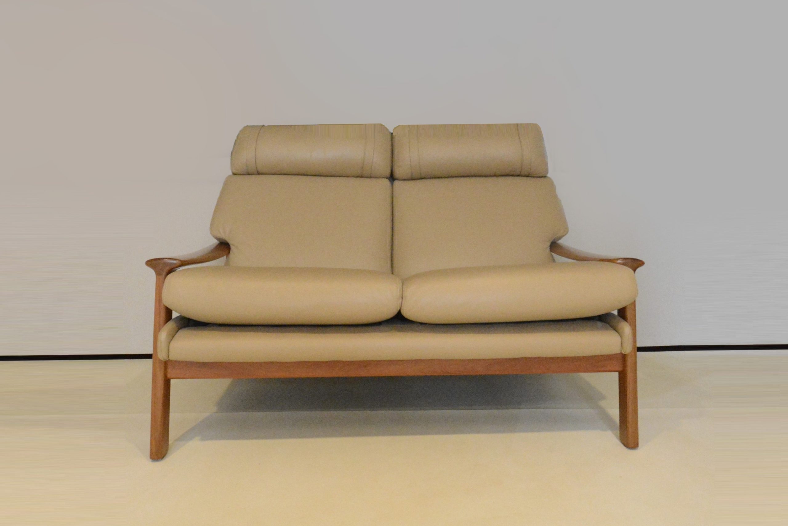 tessa-t21-vintage-australian-chairs-lounge-table-parker-danish-style (9)