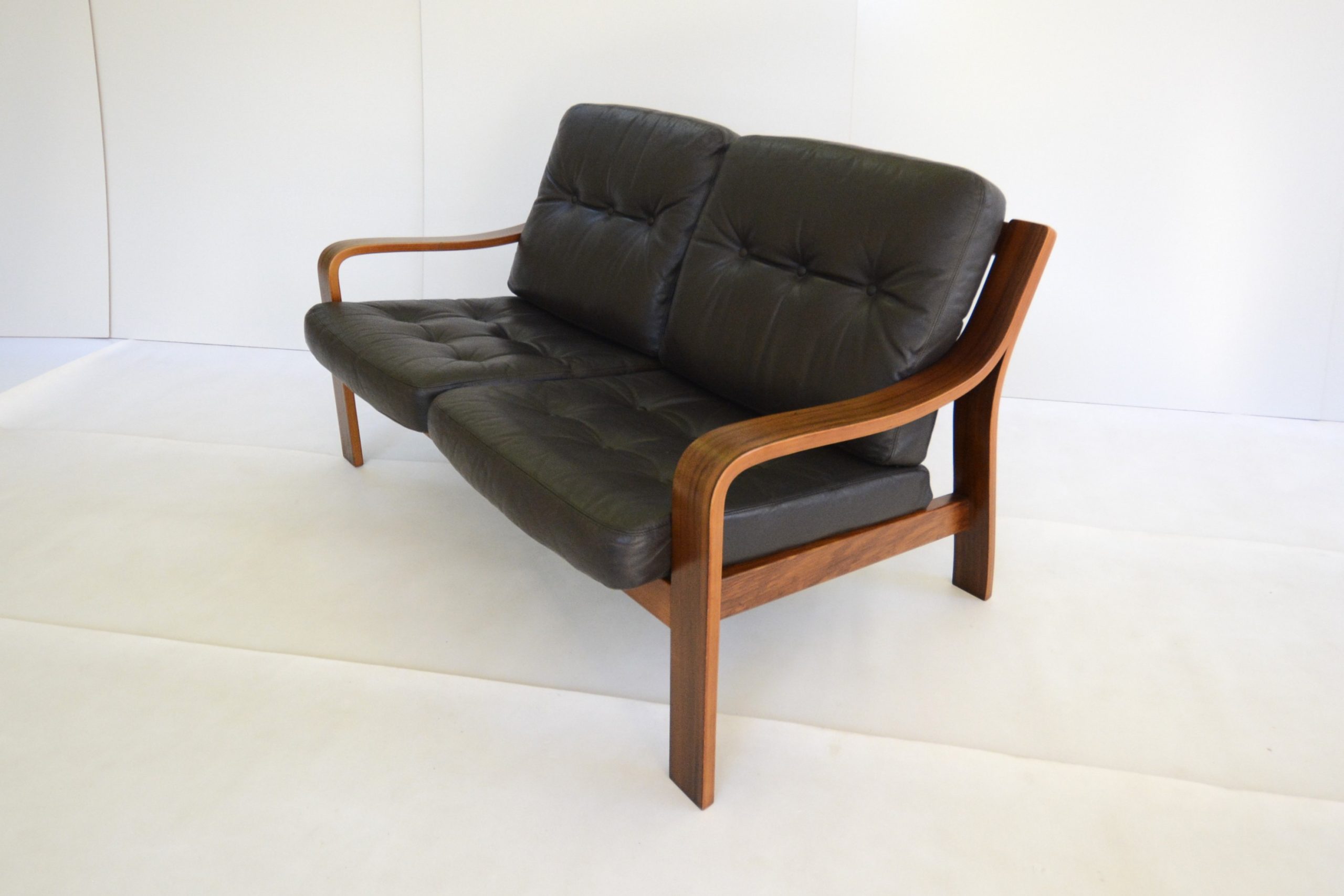 tessa-t9-vintage-leather-lounge-suite-danish-era (11)