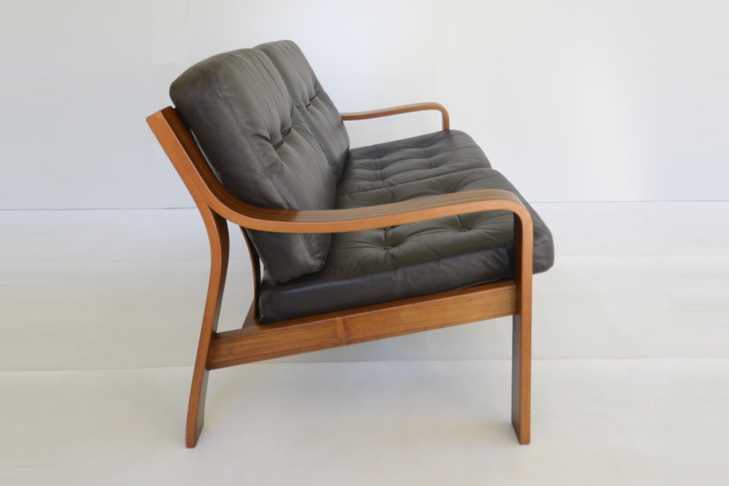 tessa-t9-vintage-leather-lounge-suite-danish-era (5)